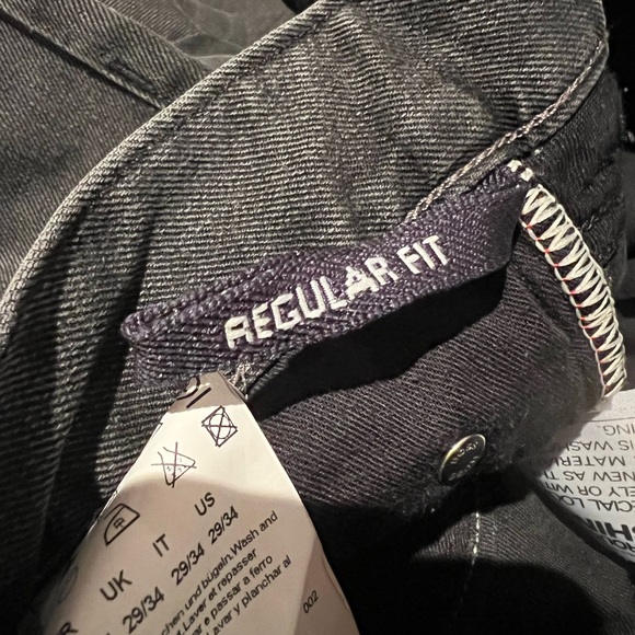 Boss Regular-Fit Jeans in Comfort-Stretch Denim - Picture 3 of 8